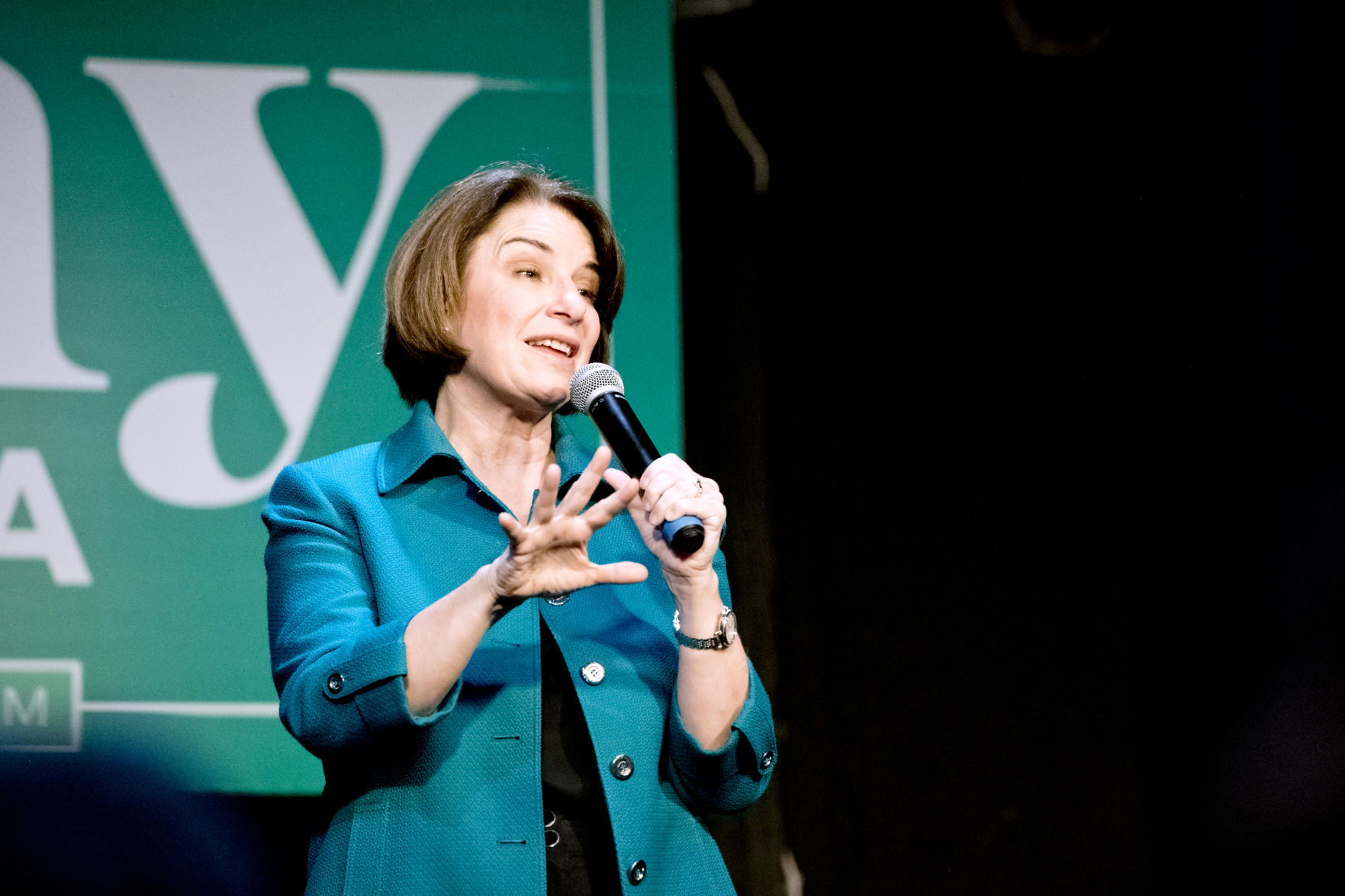 Sen. Amy Klobuchar rallies in Sioux City